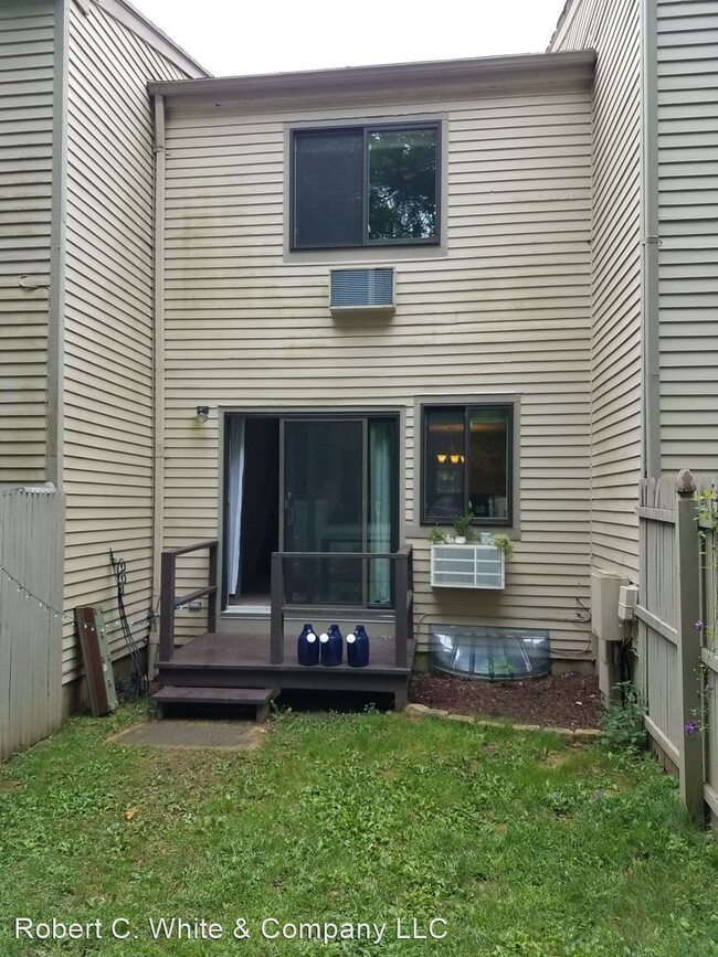 Foto del edificio - 2 br, 1.5 bath House - 10 Devon Court