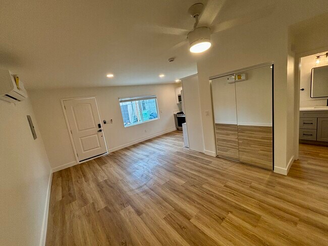 Building Photo - 4612 W 168th St