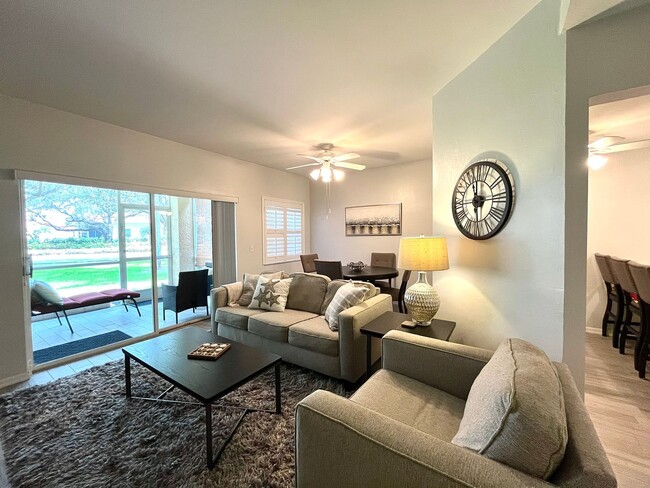 Building Photo - Turnkey Furnished 2 Bedroom Condo OR Unfur...