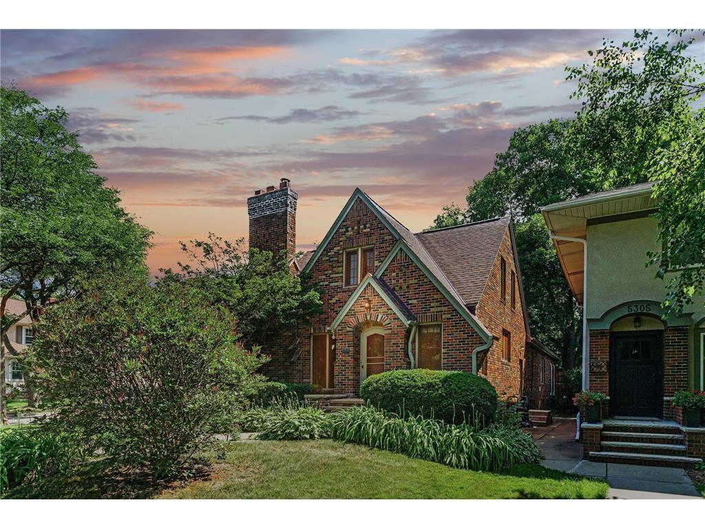 Foto principal - 5301 Girard Ave S