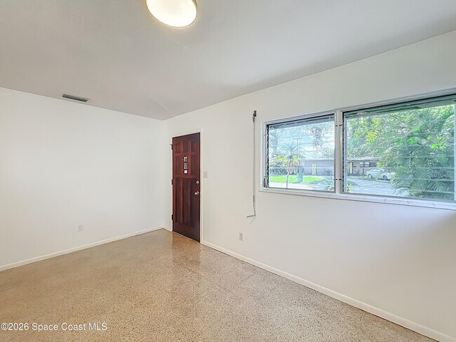 Foto del edificio - 1706 Cambridge Dr