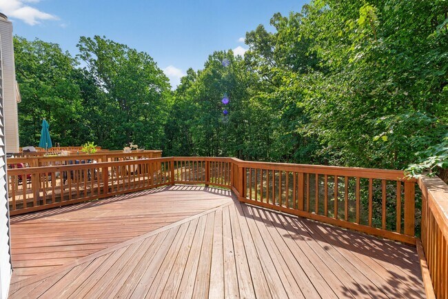 Foto del edificio - 5619 Ridge View Dr