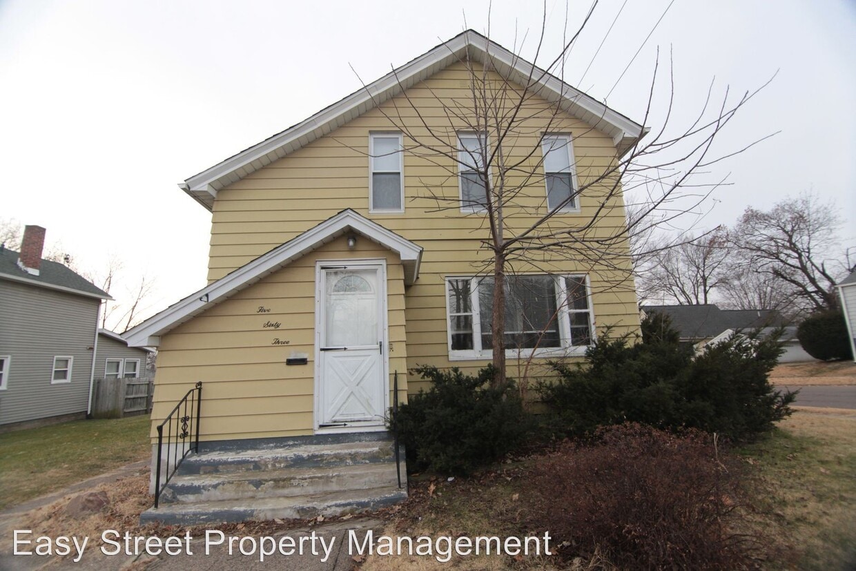 563 11th Ave S, Clinton, IA 52732 Room for Rent in Clinton, IA