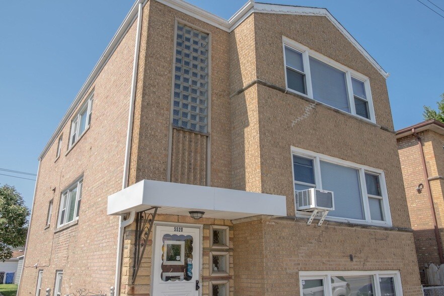 Foto principal - 5520 S Pulaski Rd