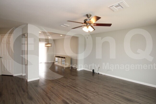 Building Photo - 8033 E Weldon Ave