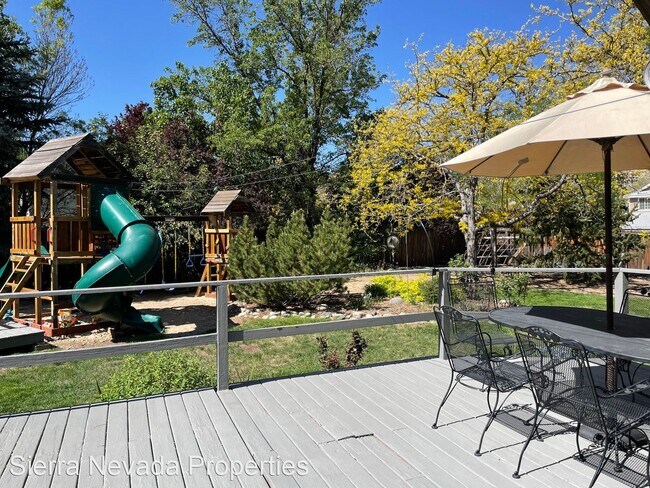 Foto del edificio - 4 br, 2.5 bath House - 270 Moonshine Cir