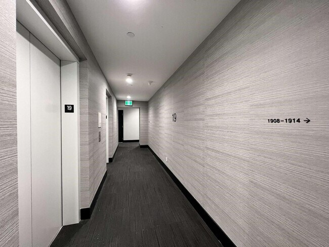 Photo du bâtiment - 10626 City Pkwy