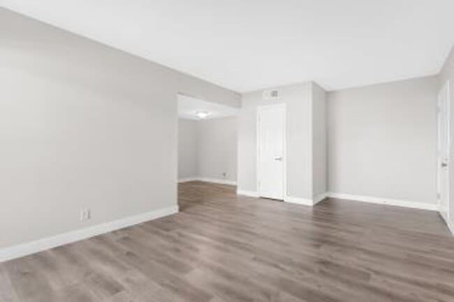 Foto del edificio - Bella Vita Condominium/Ground Floor/Upgraded/Minutes to the Strip