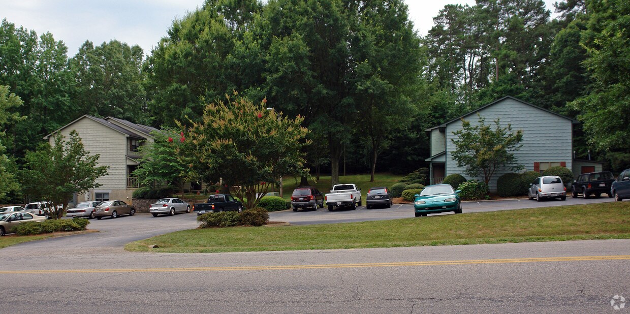 Foto principal - 730-754 Bashford Rd