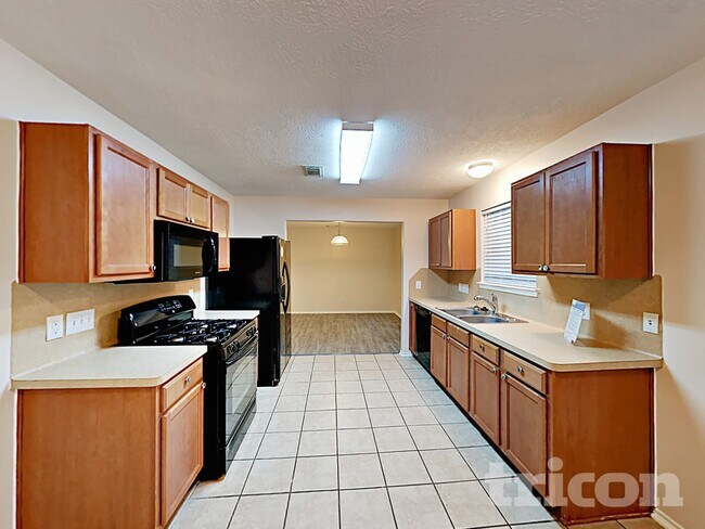 Building Photo - 7215 Lazy Summer Ct