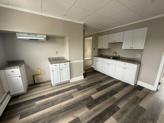 Kingston - Kingston Apartment
