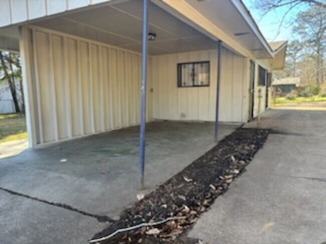 Foto del edificio - 349 Queen Julianna Ln