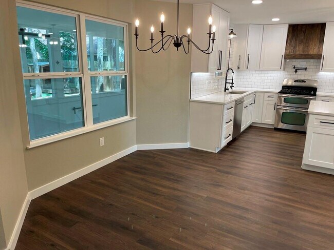 Building Photo - 13104 Tilder Dr
