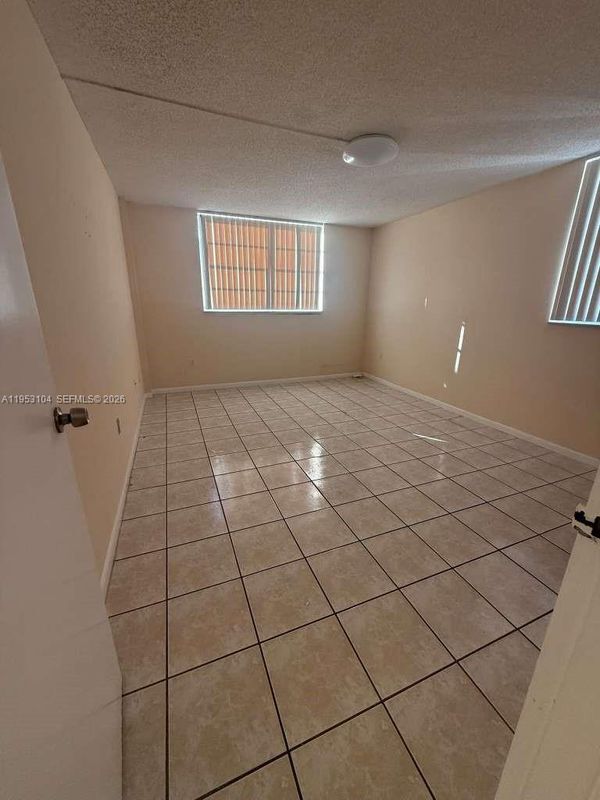 Foto del edificio - 14140 SW 84th St