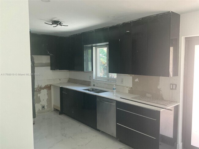 Foto del edificio - 1443 Harding St