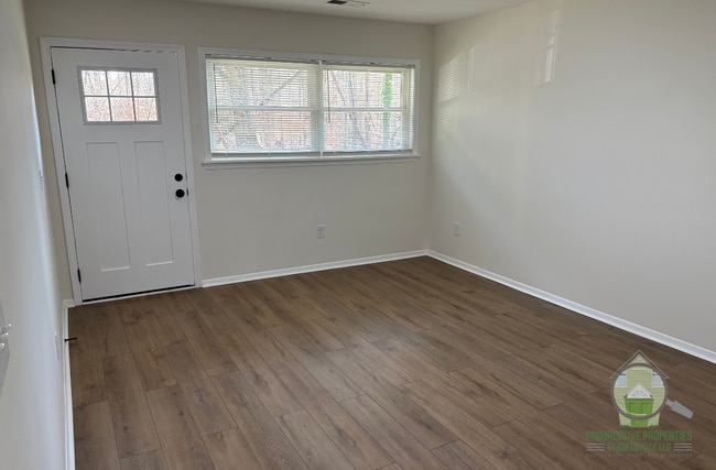 Foto del edificio - 2610 State Park Rd