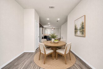 Building Photo - 14626 Sierra Garden Dr