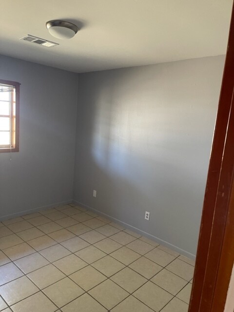 Foto del edificio - 12722 Lorraine Rd