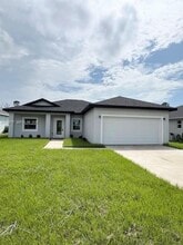 Building Photo - 475 Sunset Rd N