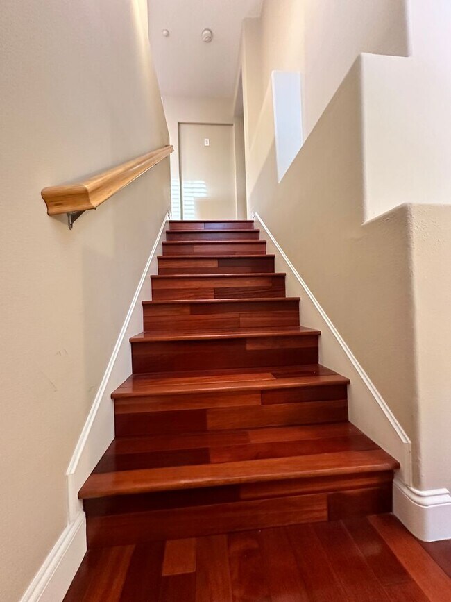 Foto del edificio - 1 Bedroom Condo for Lease in Northwood Pointe
