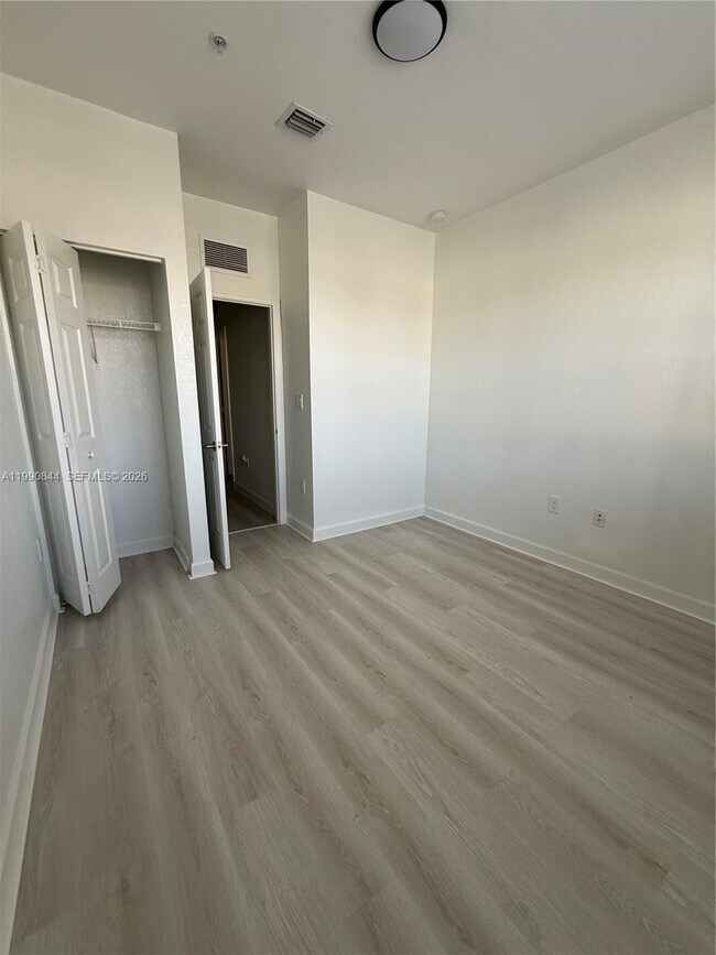 Foto del edificio - 134 SE 28th Ter