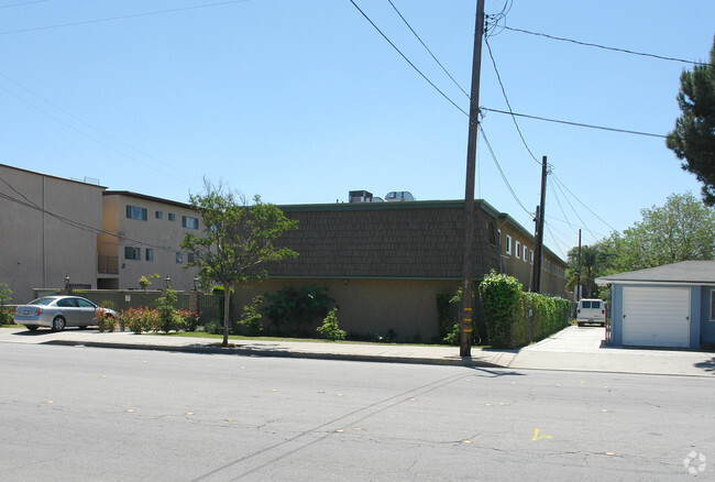 Building Photo - Monrovia Apartments