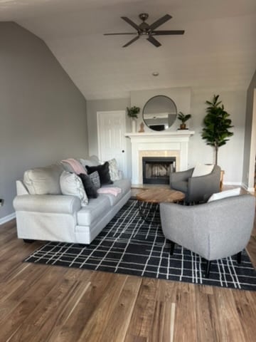 Foto del edificio - 3978 Rock Hollow Dr