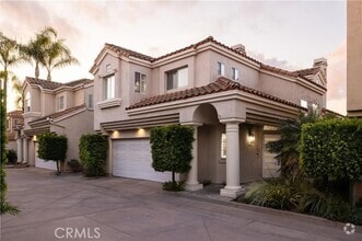 Building Photo - 2295 La Playa Dr N