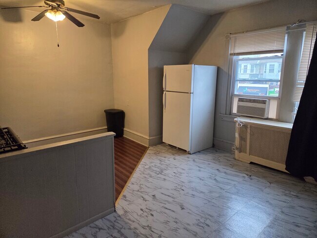 Foto del edificio - 5731 N 5th St