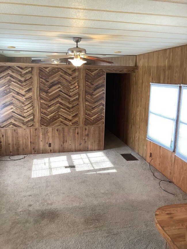 Building Photo - * NICE 3/2 SOUTH BOSSIER MOBILE HOME *