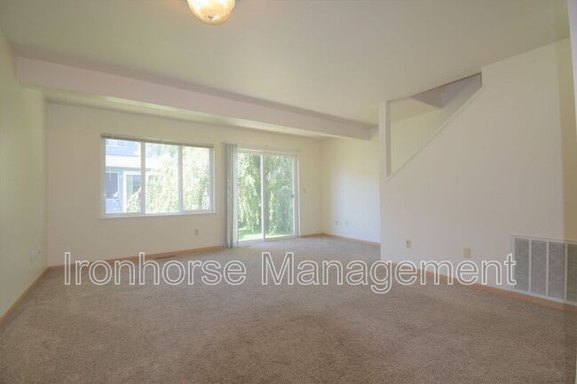 Building Photo - 2411 Wheeler Dr