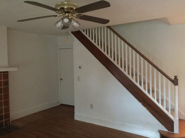 Building Photo - 2732 Shiras Ave