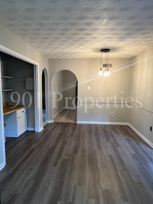 Foto del edificio - 5140 Longmeadow Cove