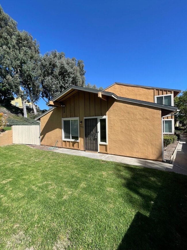 Building Photo - 2/1 Penasquitos Codno Available Now!