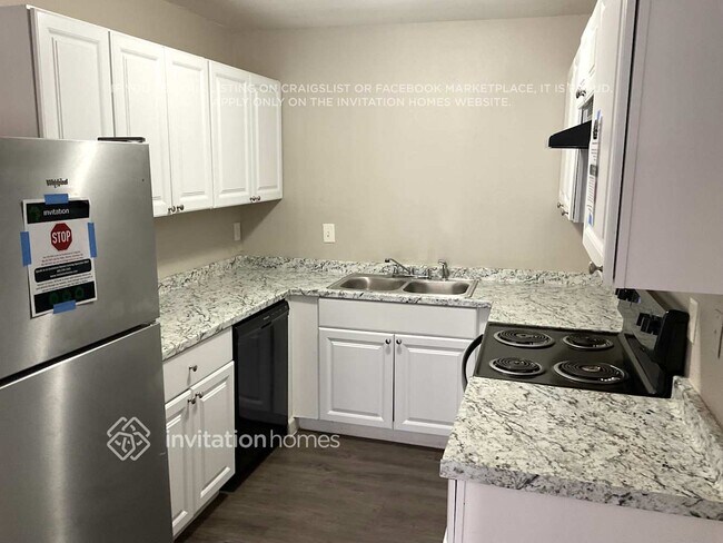 Building Photo - 421 Casie Ct