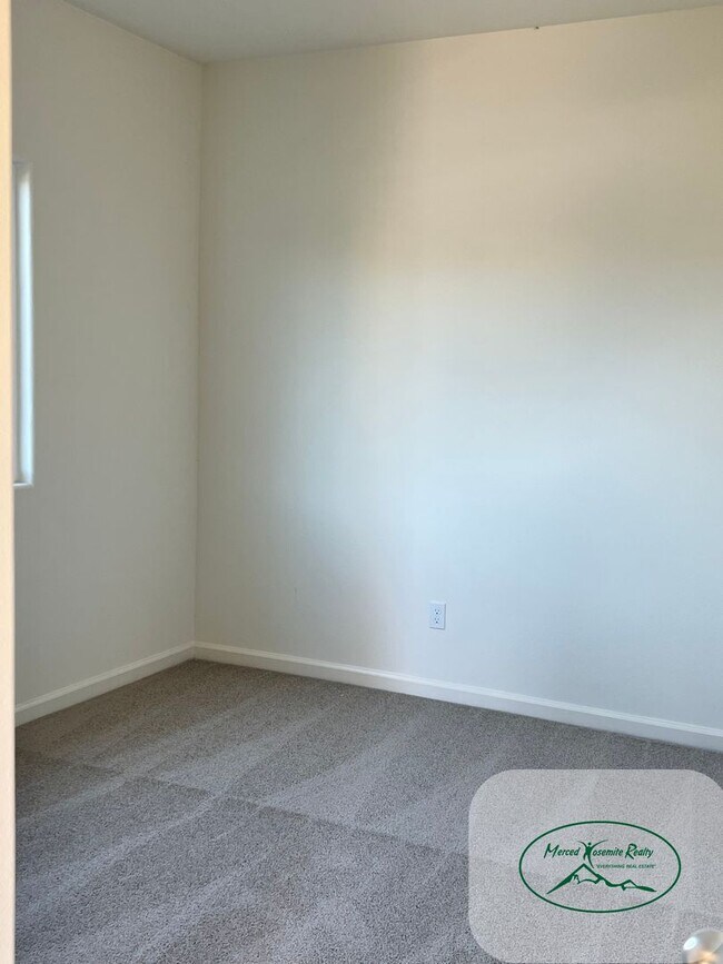 Foto del edificio - Apply Now to Schedule Viewing. Available u...