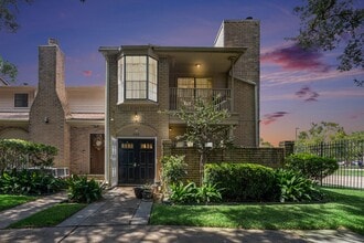 Building Photo - 800 Country Pl Dr