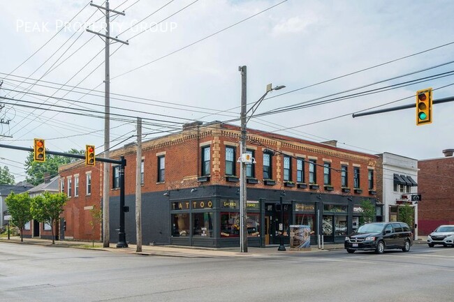 Building Photo - 531 E Whittier St