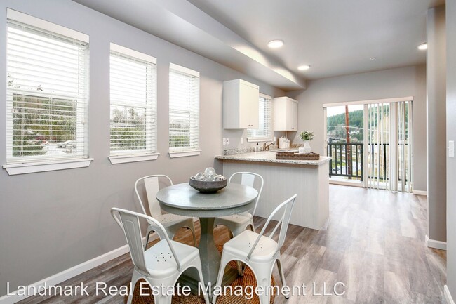 Foto del edificio - 110 Ashley Ave