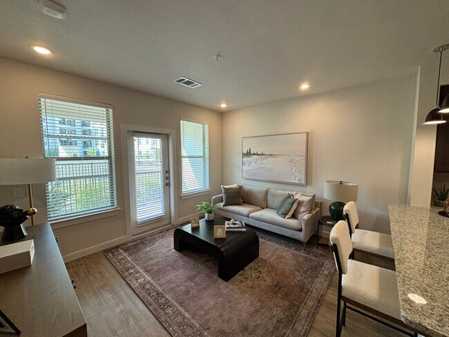 Foto del edificio - 19500 I-35