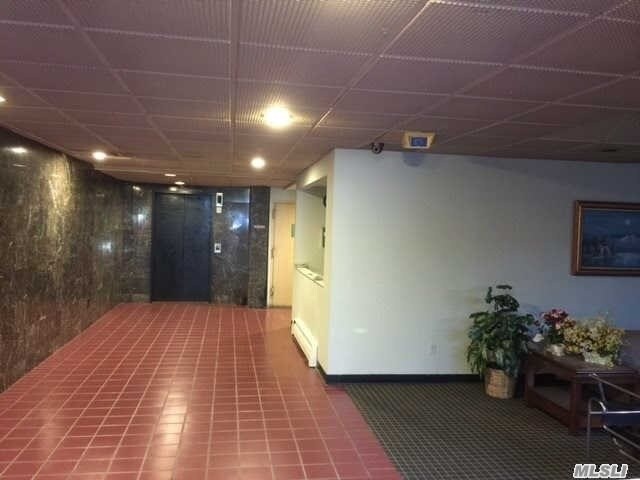 Foto del edificio - 139-35-139-35 35th Ave