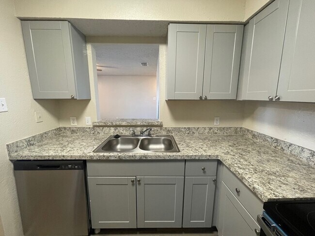 Foto del edificio - 2162 E Arkansas Ln
