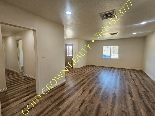 Building Photo - Home for Rent in Calexico Utilities included