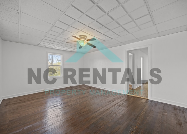 Building Photo - 721 Davis St