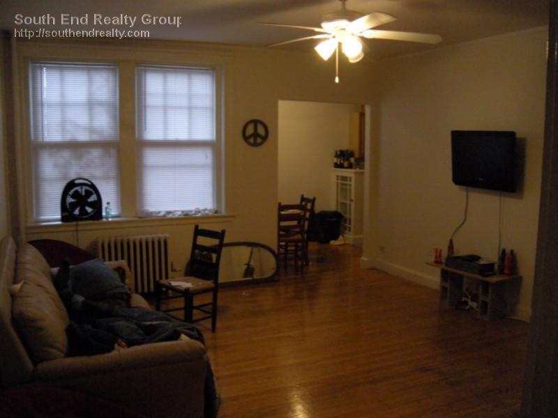 Primary Photo - 125 Peterborough St
