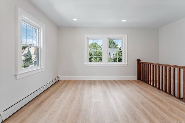 Foto del edificio - 64 Manor Rd