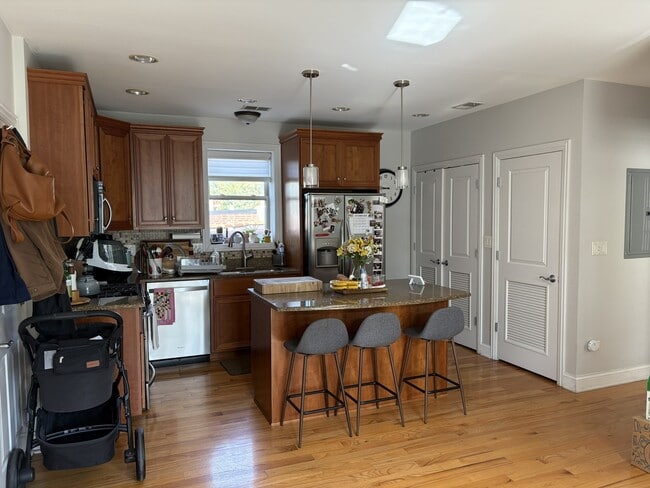 Building Photo - 1902 N Spaulding Ave