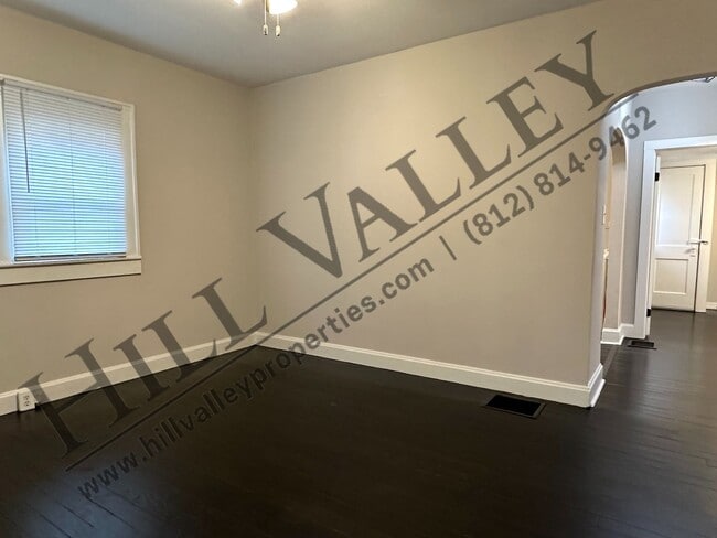 Building Photo - Cozy Two Bedroom in Northside Location