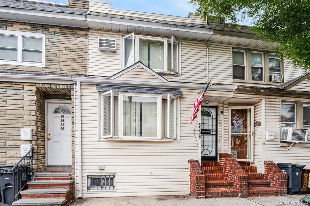 Primary Photo - 69-06 79th St