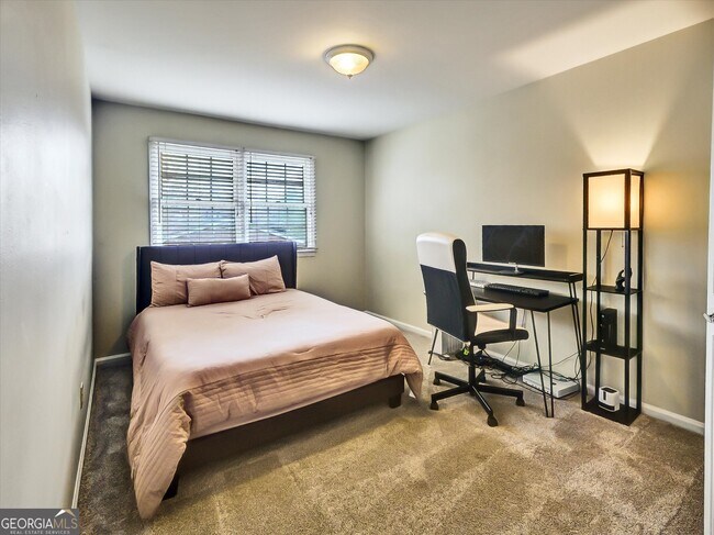 Foto del edificio - 6520 Roswell Rd
